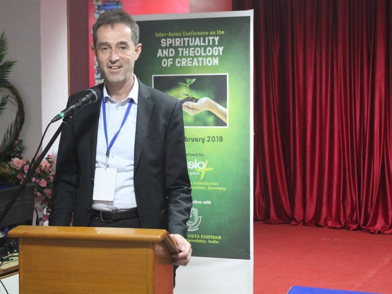 Prof. Dr. mult. Klaus Vellguth auf Kontinentalkonferenz in Indien